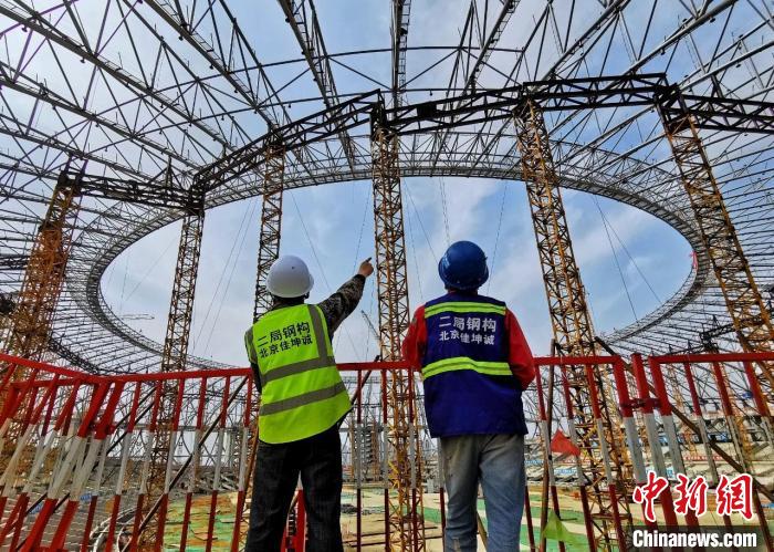 东安湖体育公园智慧建造揭秘：2.75万吨钢结构打