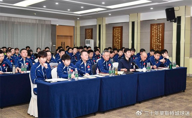 樊振东缺席世乒赛团体赛引担忧 教练组急催回归