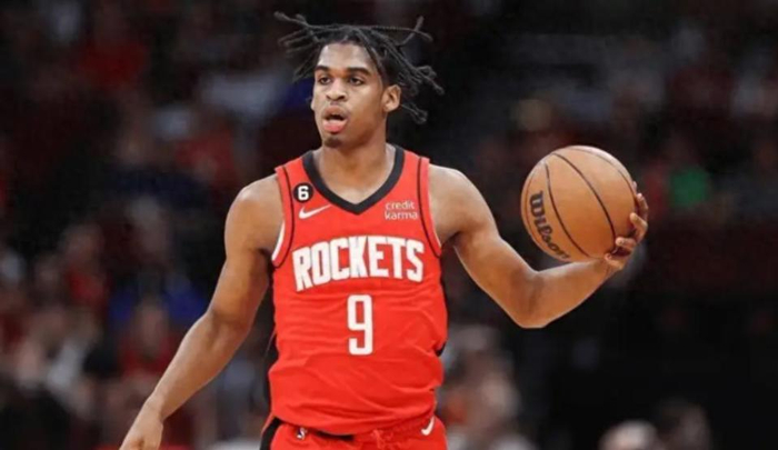 深圳男篮12连胜贺希宁王浩然率队稳居积分榜第三